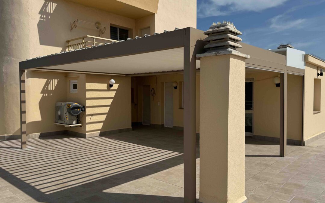 Pérgola bioclimática en Platja d’Aro